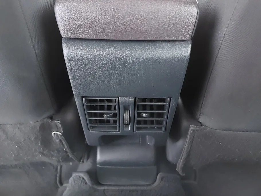 2023 Toyota Yaris  Y 