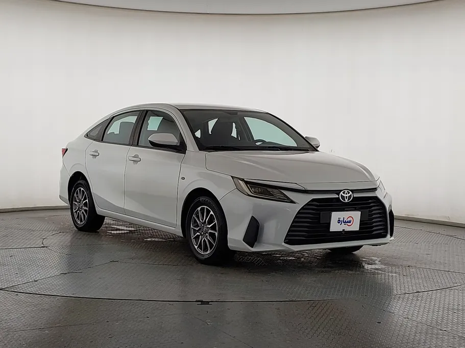 2023 Toyota Yaris  Y 