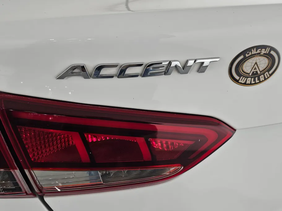 هيونداي اكسنت سمارت 2023 