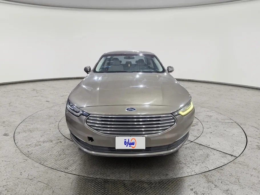 2021 Ford Taurus Ambiente 