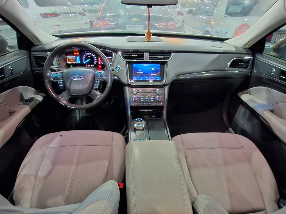 2021 Ford Taurus Ambiente 