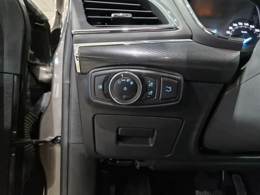 2021 Ford Taurus Ambiente 