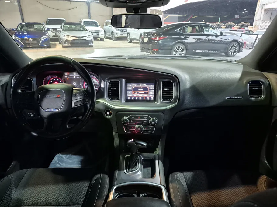 دودج تشارجر SXT 2021 