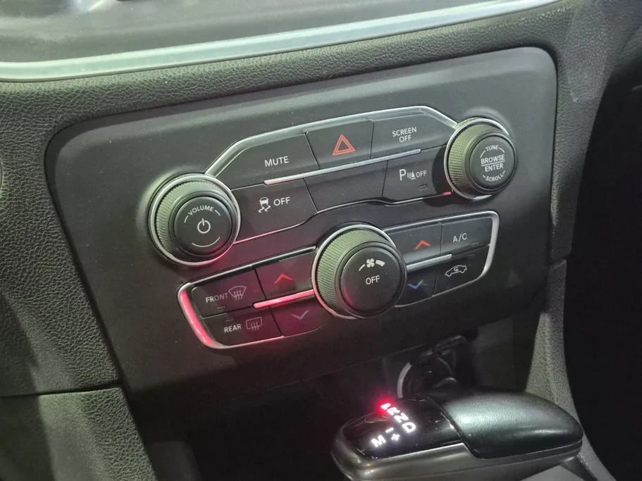 دودج تشارجر SXT 2021 