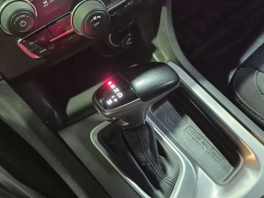 دودج تشارجر SXT 2021 