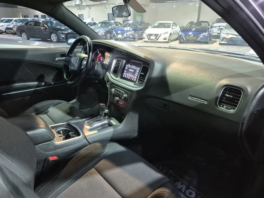 دودج تشارجر SXT 2021 