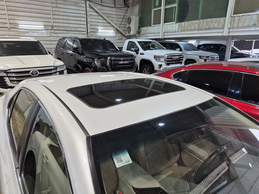 2023 Toyota Camry  SE 