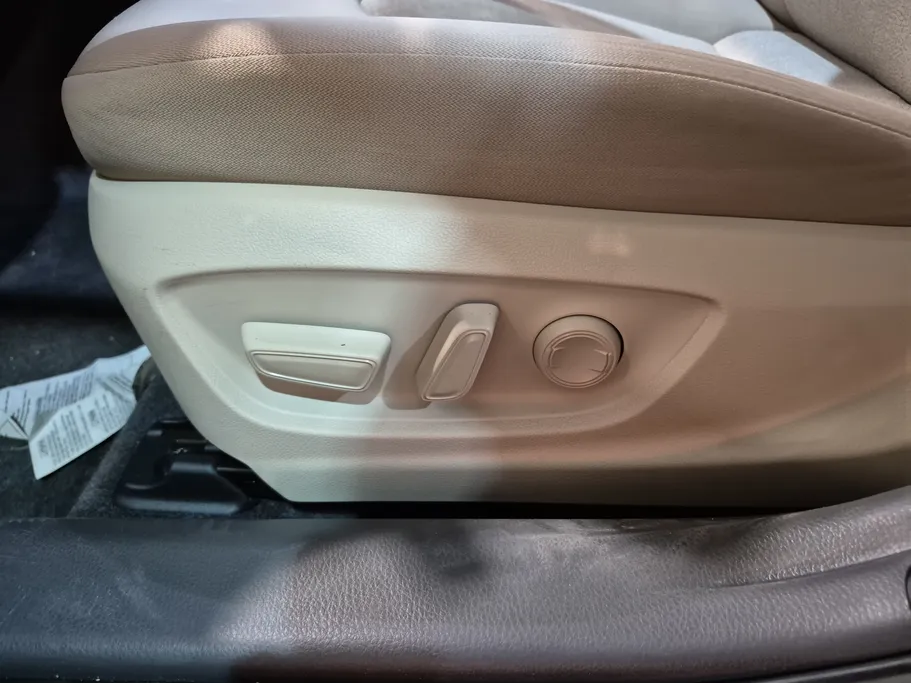 2023 Toyota Camry  SE 