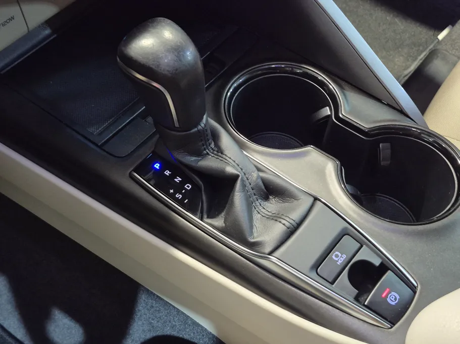 2023 Toyota Camry  SE 