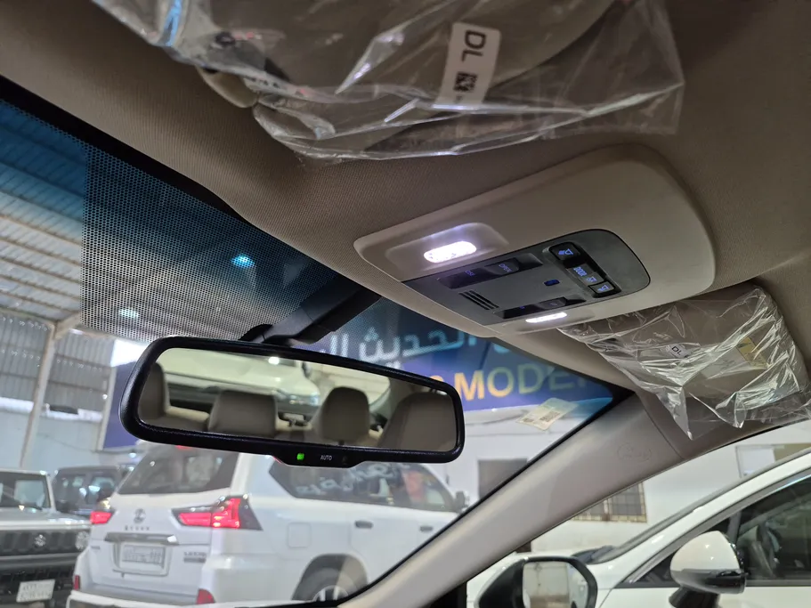 2023 Toyota Camry  SE 