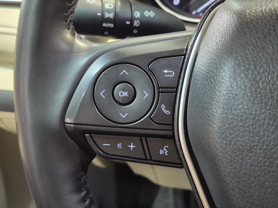 2023 Toyota Camry  SE 