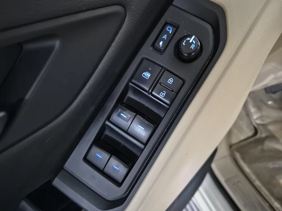 تويوتا لاندكروزر GXR3 2024 