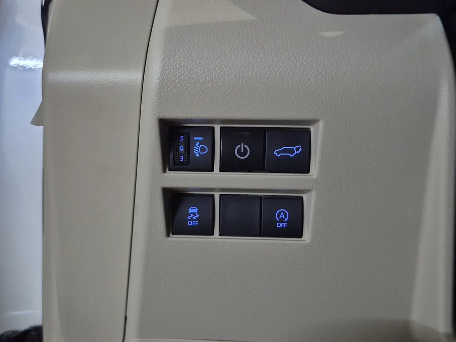 تويوتا لاندكروزر GXR3 2024 