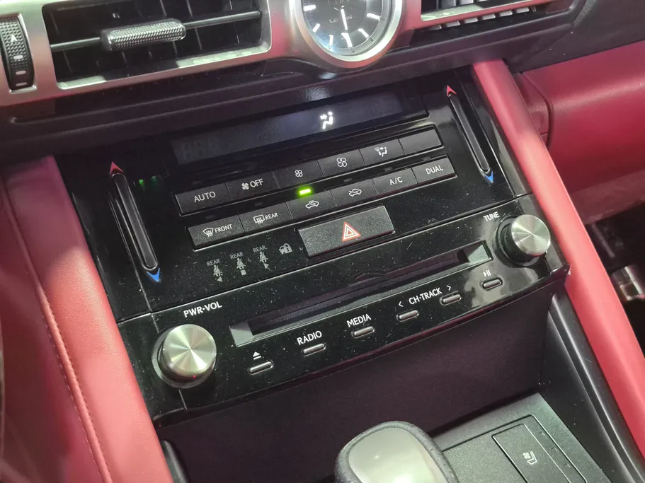 لكزس IS 350 F Sport 2022 