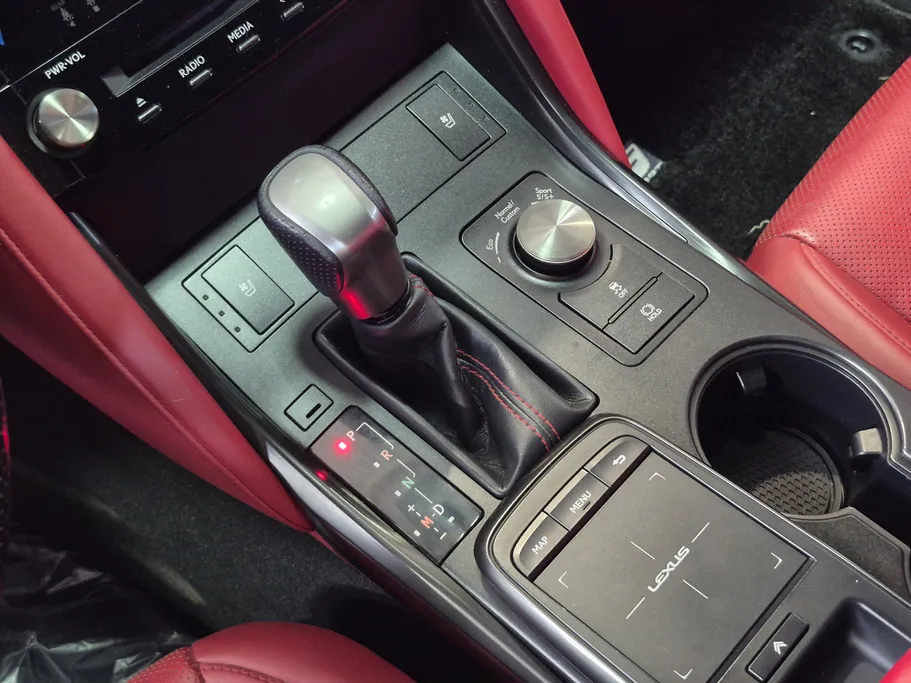 لكزس IS 350 F Sport 2022 