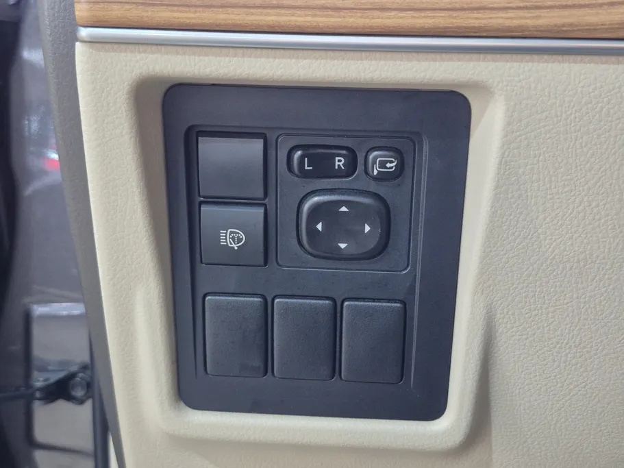 تويوتا برادو VX 2022 