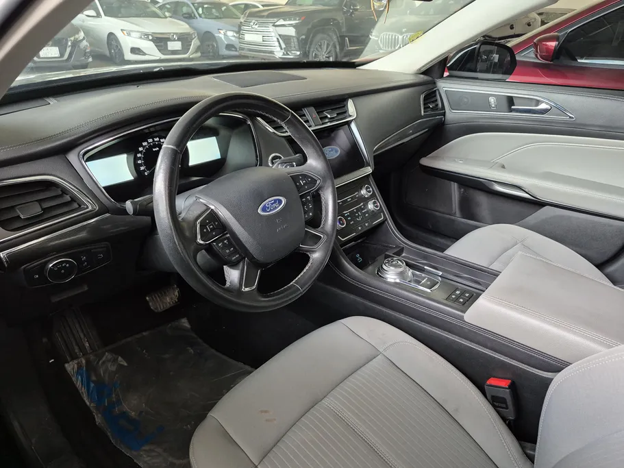 2021 Ford Taurus Ambiente 