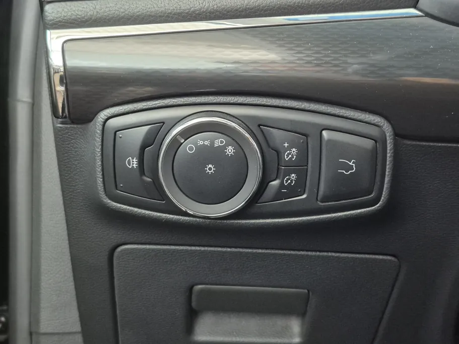 2021 Ford Taurus Ambiente 