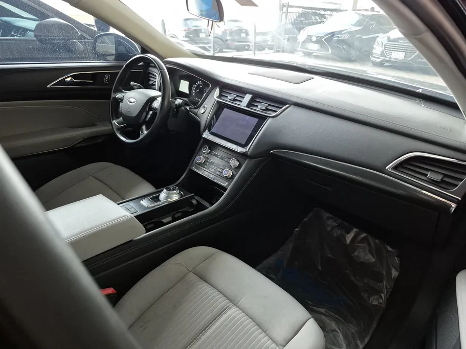 2021 Ford Taurus Ambiente 