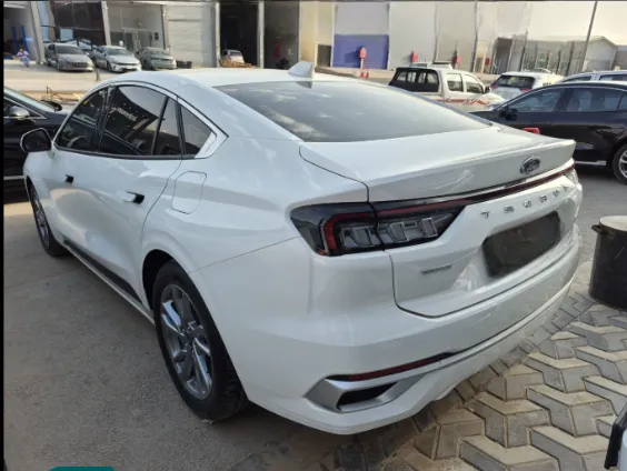 2024 Ford Taurus Ambiente 