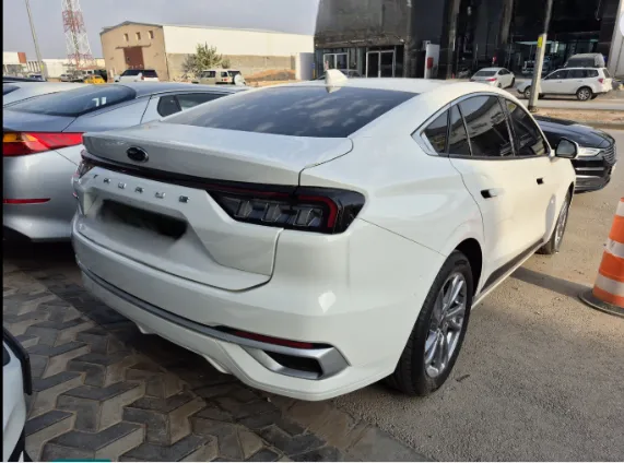 2024 Ford Taurus Ambiente 