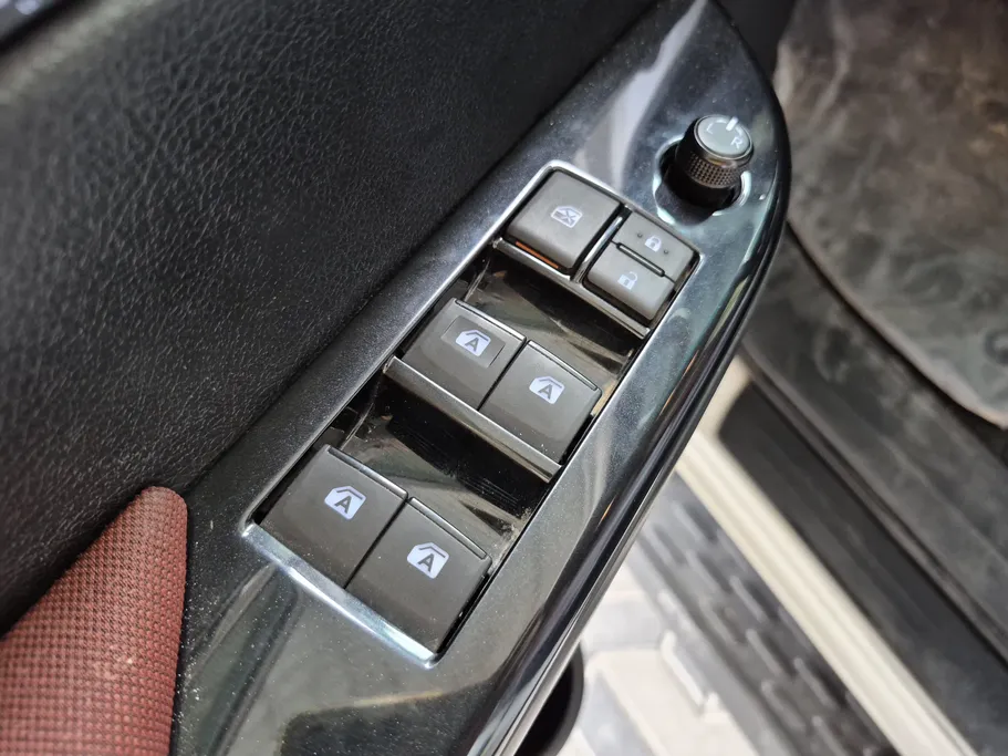 2024 Toyota Hilux SGLX 4X4 AT DSL 