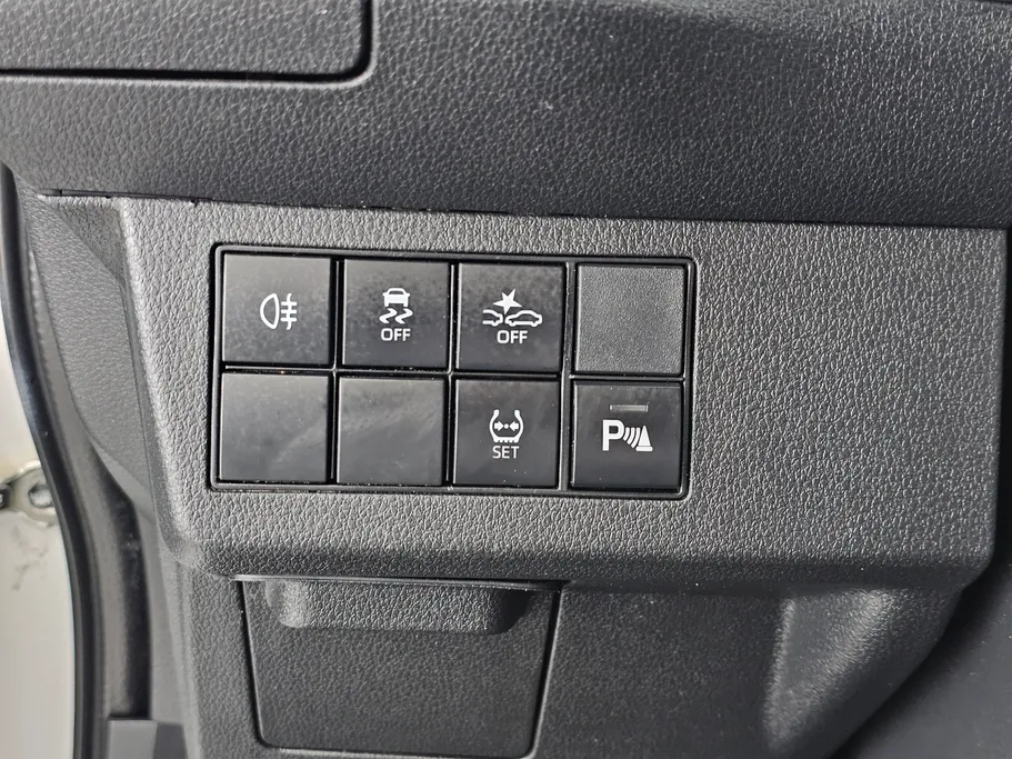 2023 Toyota Yaris  YX 