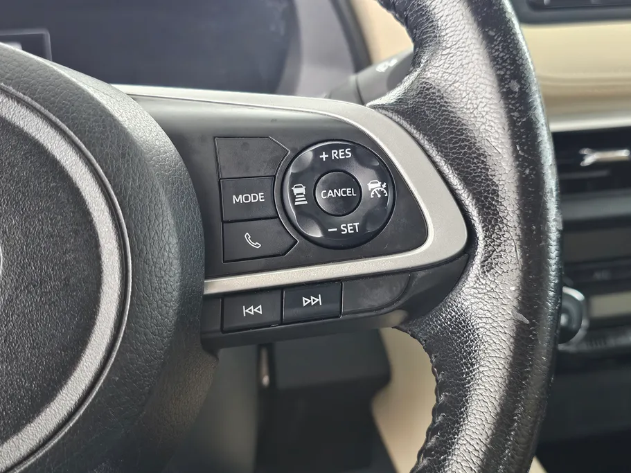 2023 Toyota Yaris  YX 