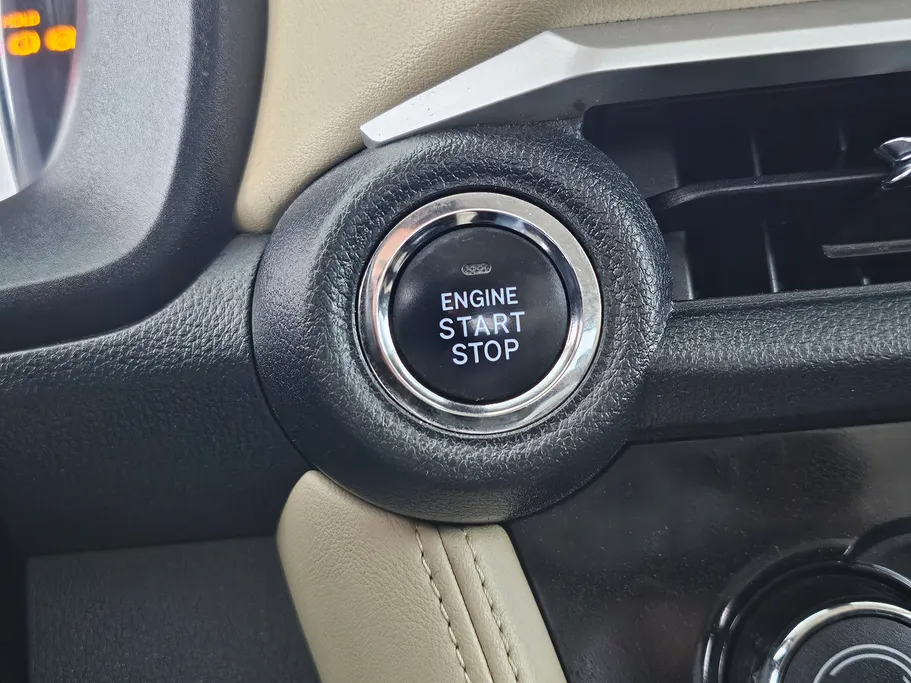 2023 Toyota Yaris  YX 