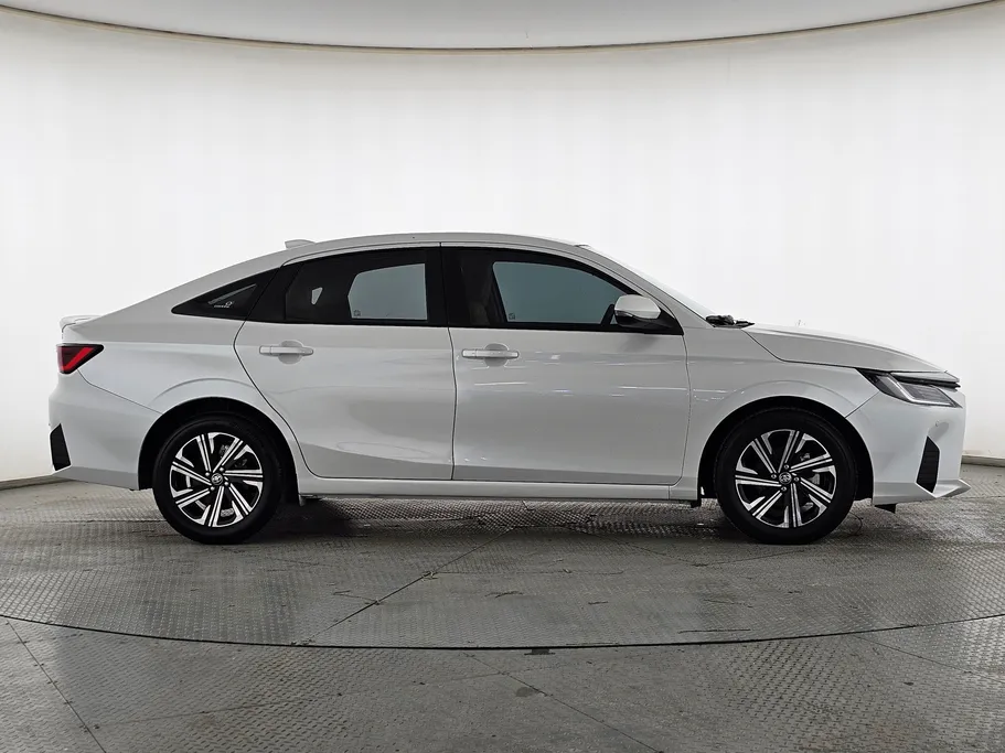 2023 Toyota Yaris  YX 