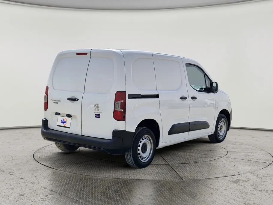 بيجو بارتنر Short van 2022 