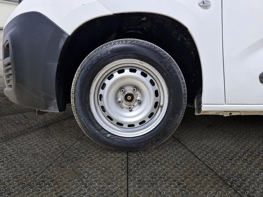 بيجو بارتنر Short van 2022 