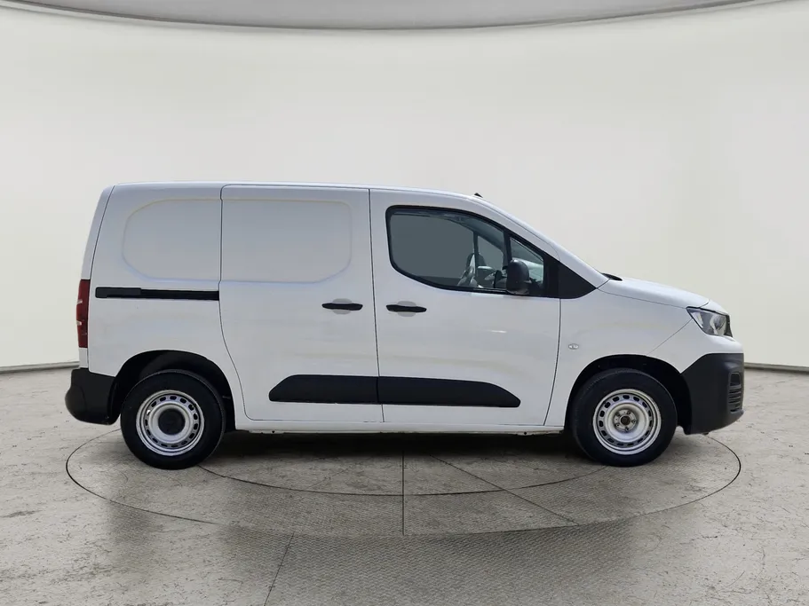 بيجو بارتنر Short van 2022 
