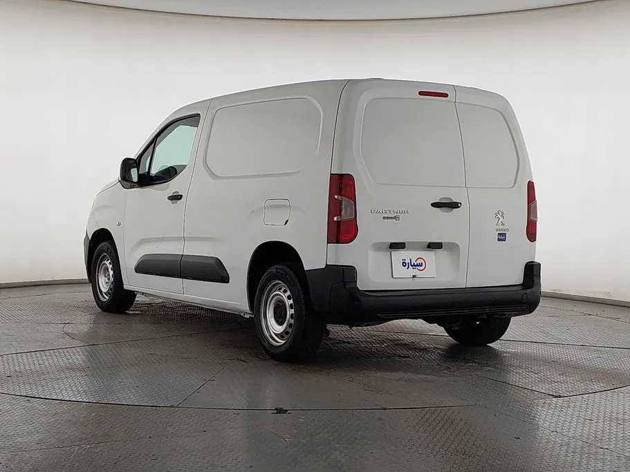 2022 Peugeot Partner Short van 