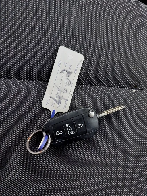 2022 Peugeot Partner Short van 