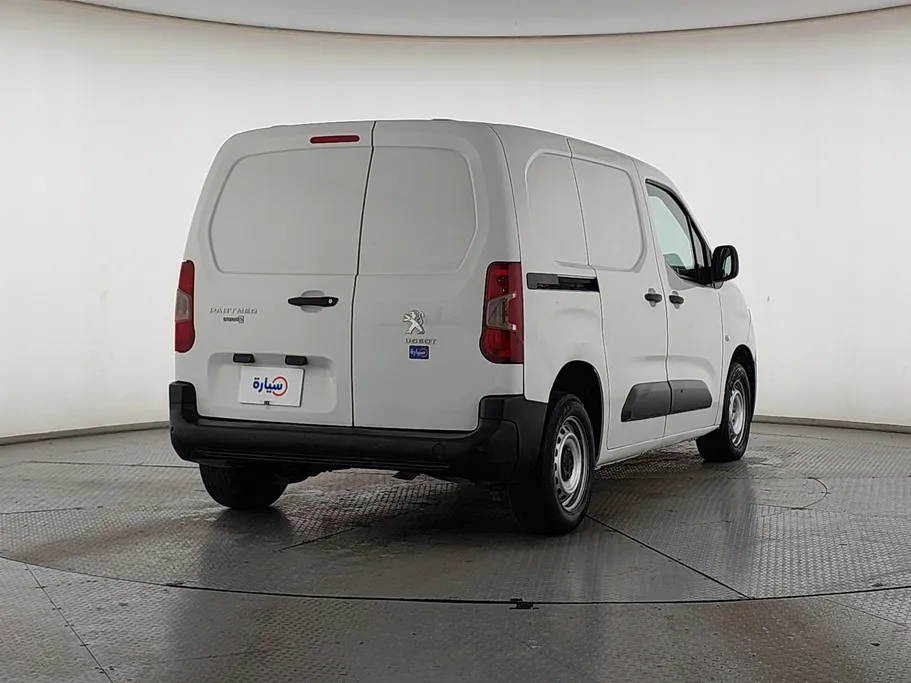 2022 Peugeot Partner Short van 
