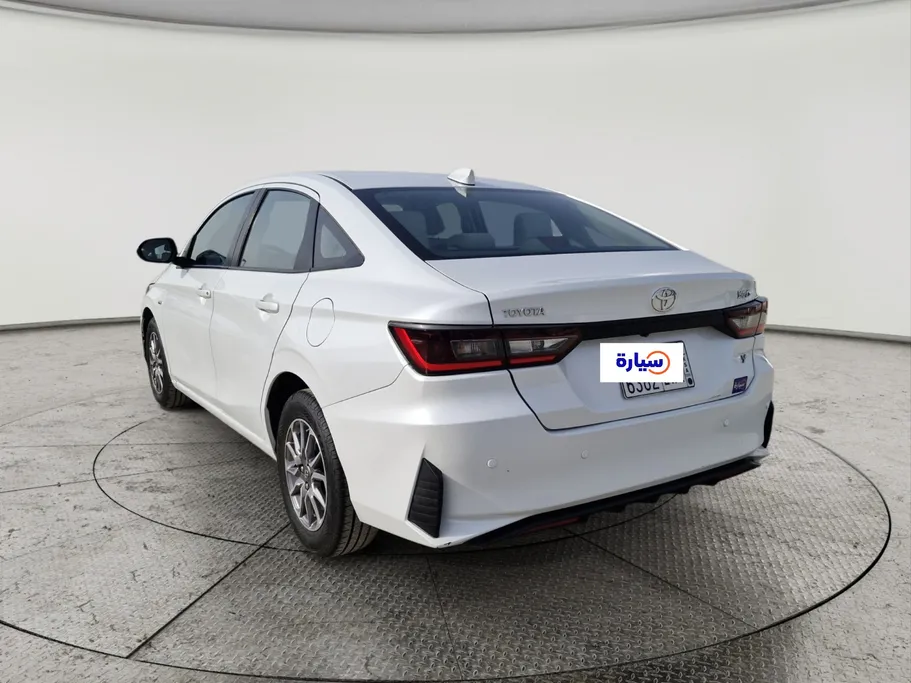 تويوتا يارس Y 2023 