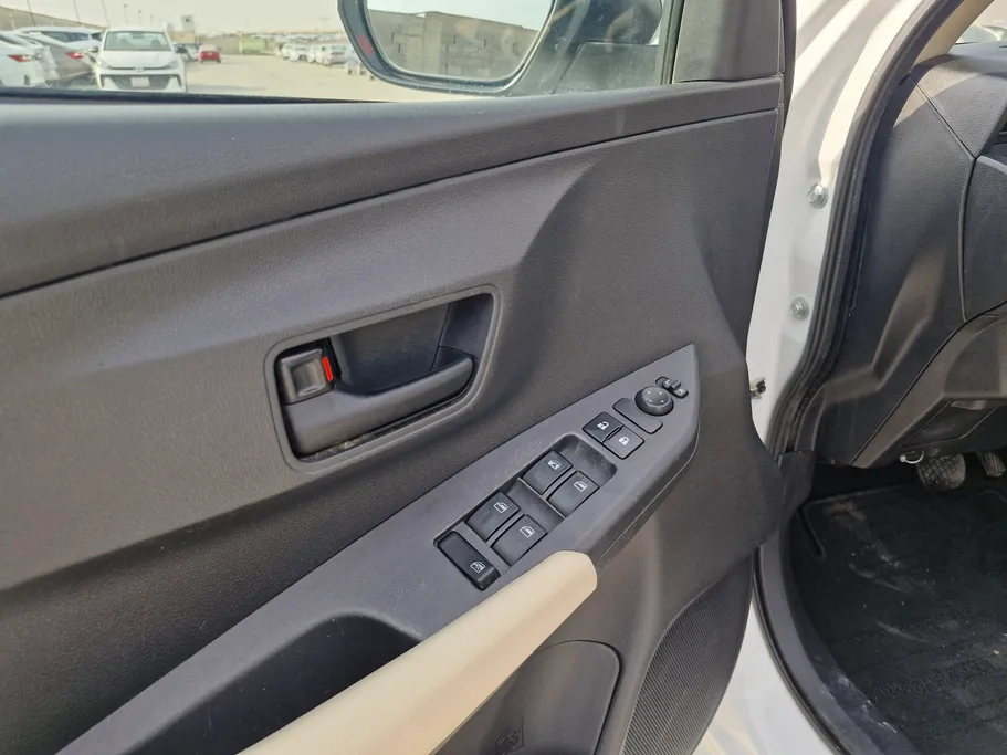 تويوتا يارس Y 2023 