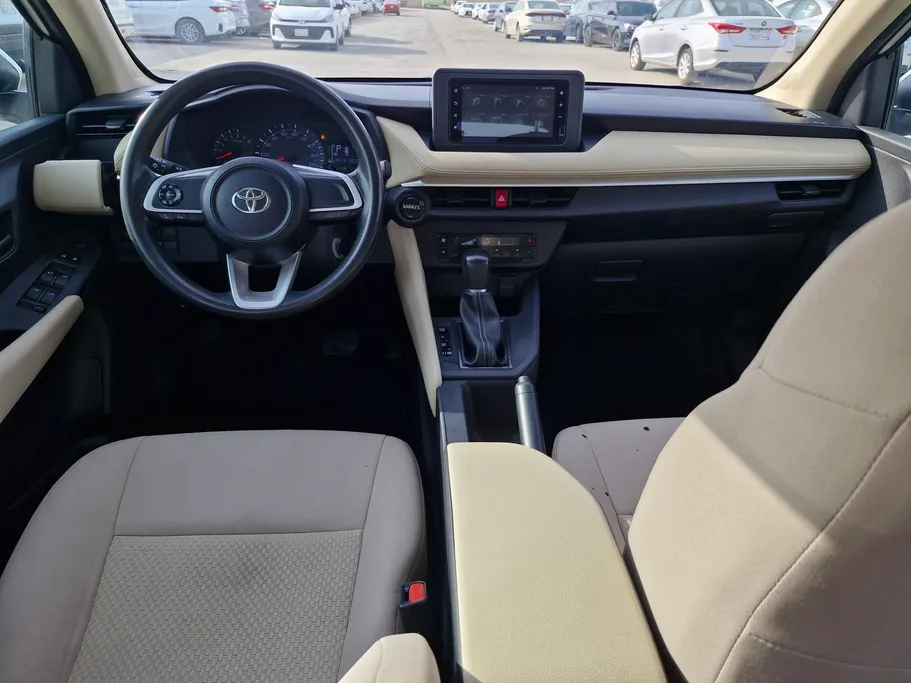 تويوتا يارس Y 2023 