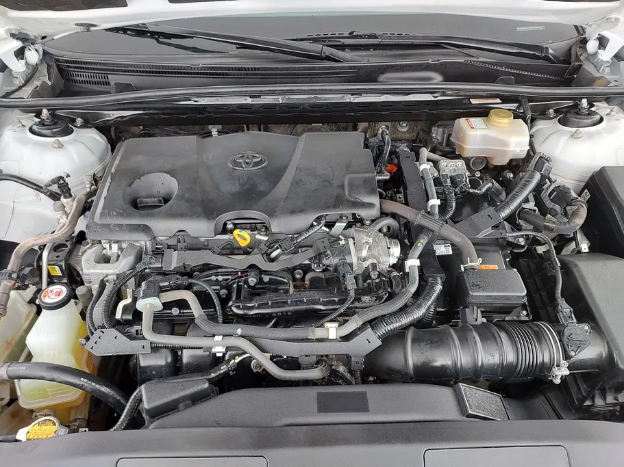 تويوتا كامري LE HEV 2021 