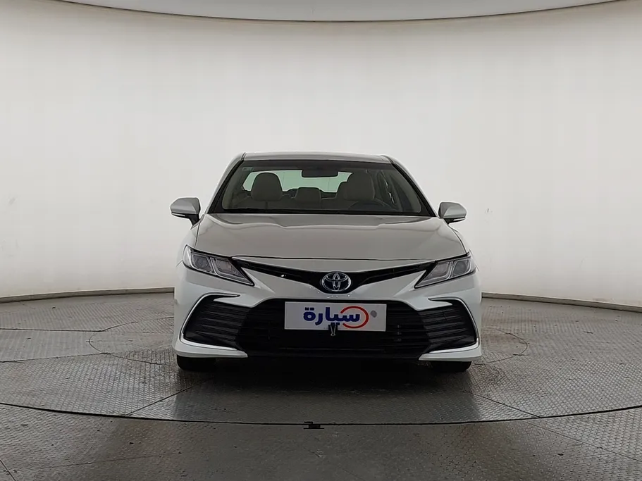 تويوتا كامري LE HEV 2021 