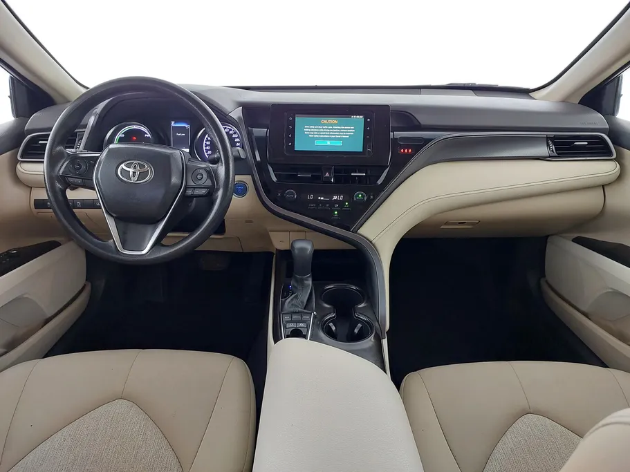 تويوتا كامري LE HEV 2021 