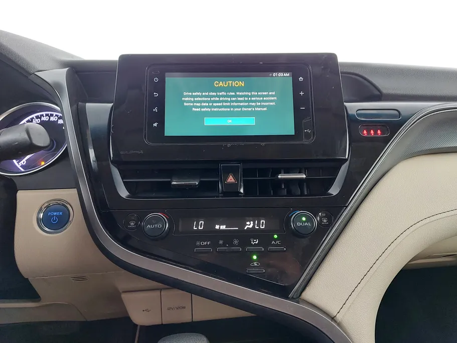 تويوتا كامري LE HEV 2021 