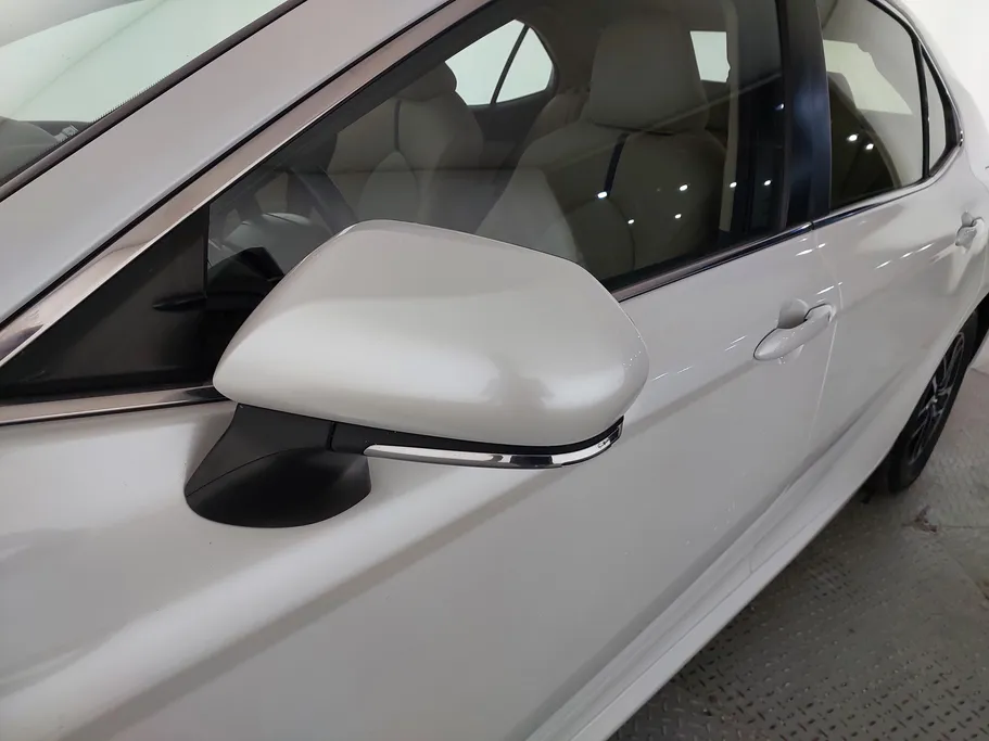 تويوتا كامري LE HEV 2021 