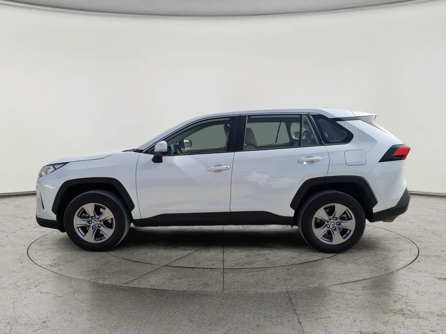 تويوتا راف فور LE 2023 