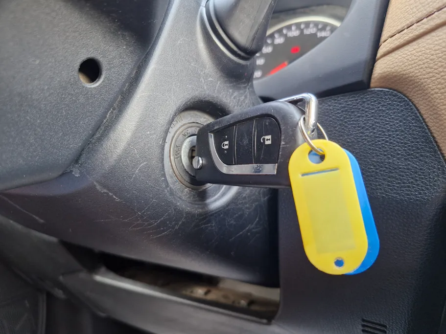 تويوتا راف فور LE 2023 