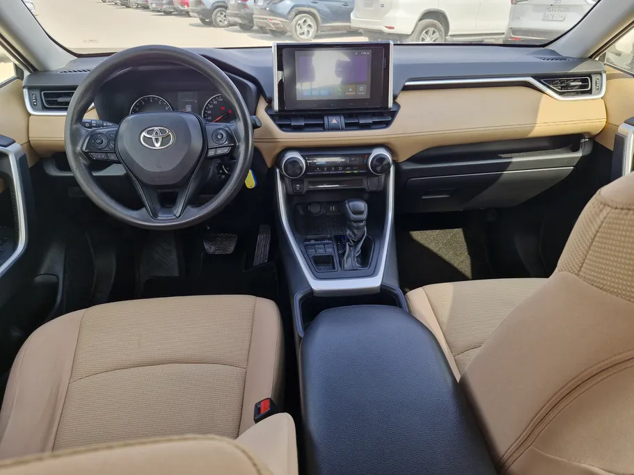 تويوتا راف فور LE 2023 