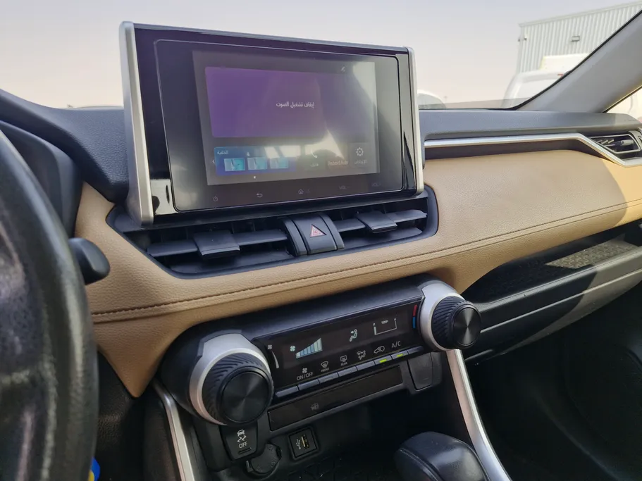 تويوتا راف فور LE 2023 