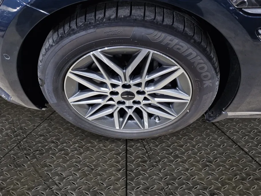 2025 Genesis G80 PRESTIGE 