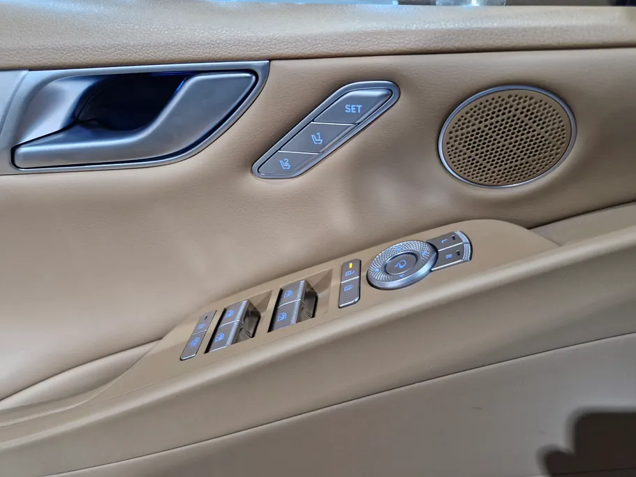 2025 Genesis G80 PRESTIGE 